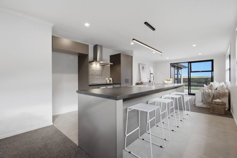 Photo of property in 64 Empire Crescent, Papamoa, 3118