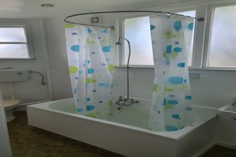 Photo of property in 1-4/8 Albert Street, Seaview, Timaru, 7910