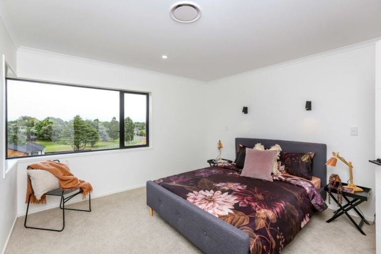 Photo of property in 4 Oliver O'leary Way, Westown, New Plymouth, 4310