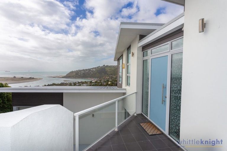 Photo of property in 2 Redcliffs View Lane, Redcliffs, Christchurch, 8081