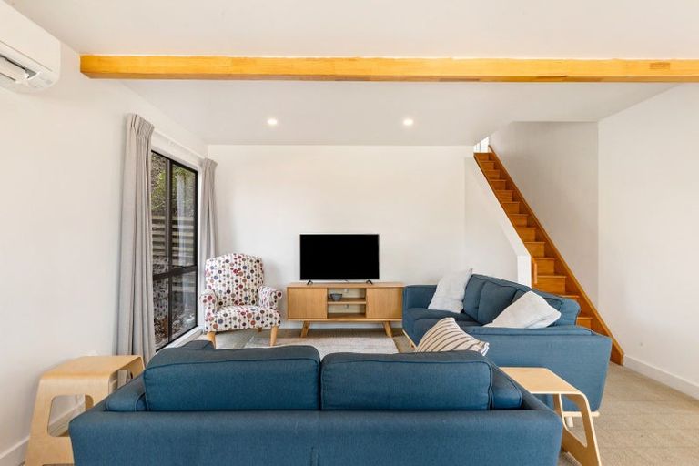 Photo of property in 60b Wynyard Crescent, Fernhill, Queenstown, 9300