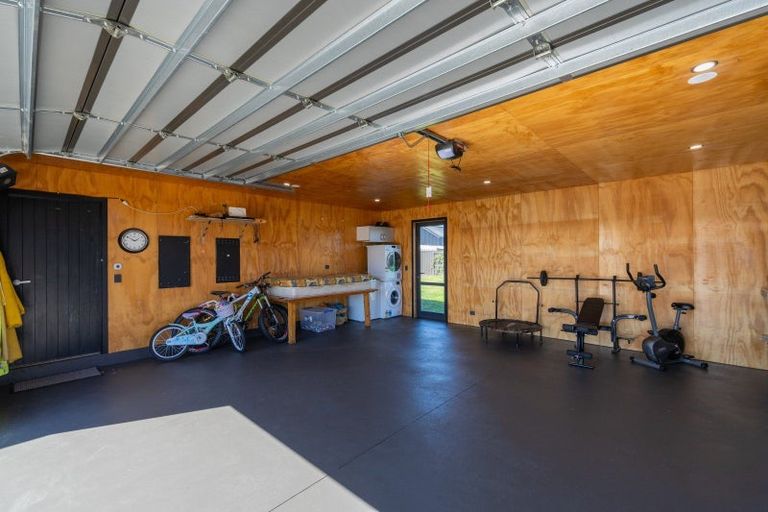 Photo of property in 28 Burnby Drive, Te Anau, 9679