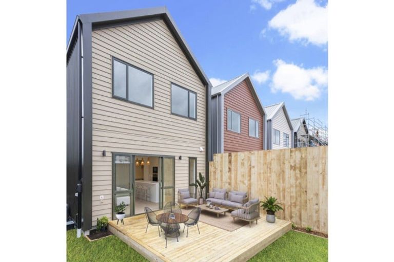 Photo of property in 23 Bristol Freighter Road, Hobsonville, Auckland, 0616