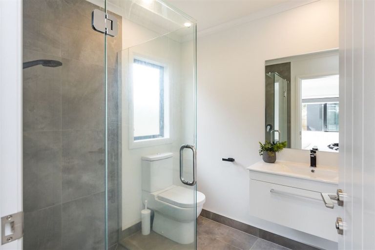 Photo of property in 24 Serenity Crescent, Kelvin Grove, Palmerston North, 4414