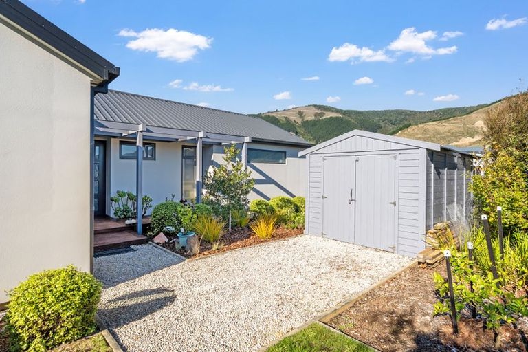 Photo of property in 24 Huntaway Close, Stoke, Nelson, 7011