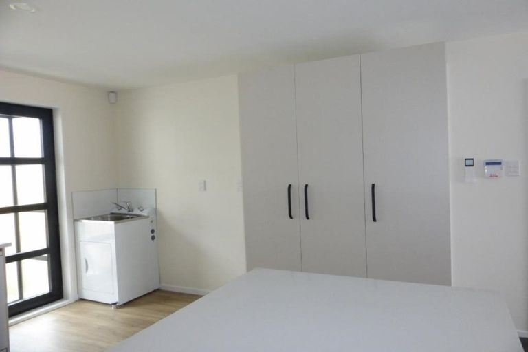 Photo of property in 2/42 Barbour Street, Waltham, Christchurch, 8011