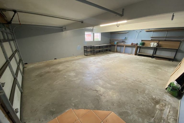 Photo of property in 33 Kanpur Road, Broadmeadows, Wellington, 6035