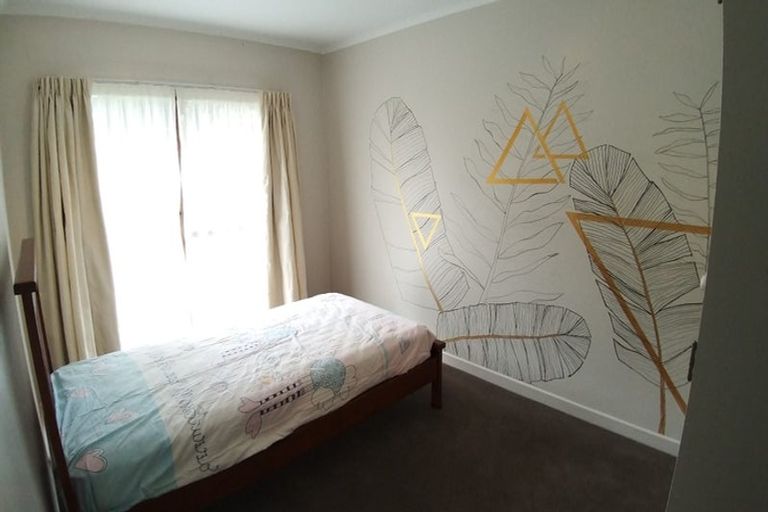 Photo of property in 5 Maugham Drive, Bucklands Beach, Auckland, 2014