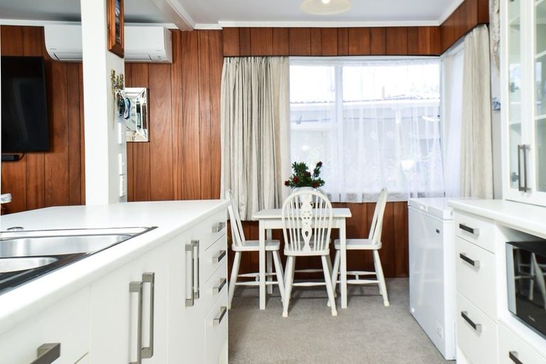 Photo of property in 27 Yvonne Street, Melville, Hamilton, 3206