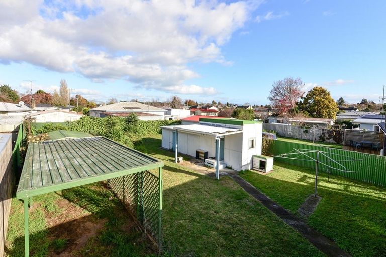 Photo of property in 22 Keats Crescent, Enderley, Hamilton, 3214