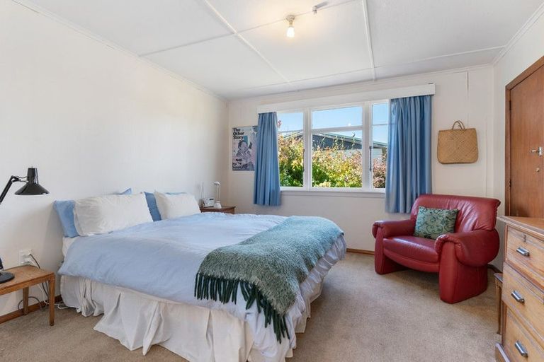 Photo of property in 10 Moreton Road, Carterton, 5713