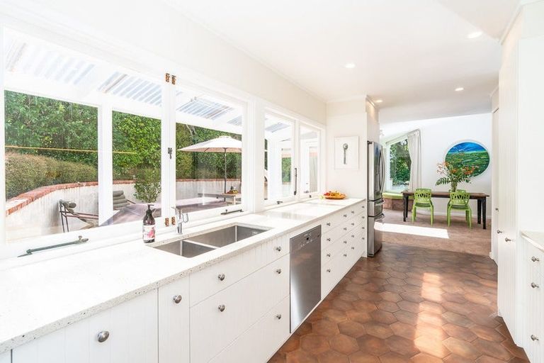 Photo of property in 34 Simla Crescent, Khandallah, Wellington, 6035