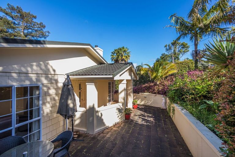 Photo of property in 34 Hythe Terrace, Mairangi Bay, Auckland, 0630