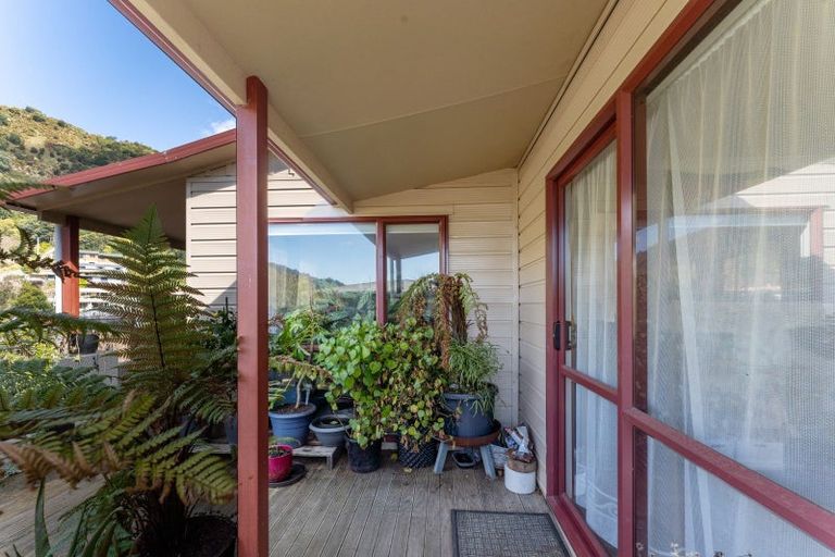 Photo of property in 61a Wairau Road, Picton, 7220