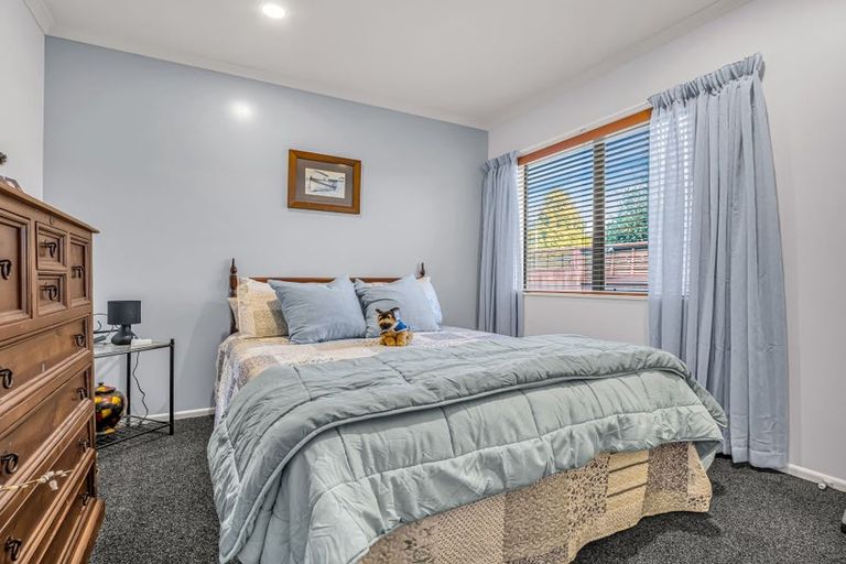 Photo of property in 6 Mccahon Drive, Pukehangi, Rotorua, 3015