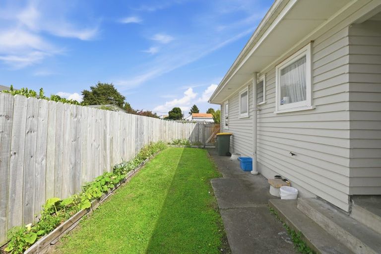 Photo of property in 21 Russell Road, Fairy Springs, Rotorua, 3015