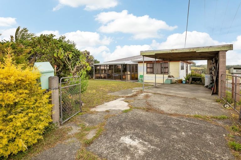 Photo of property in 109 Hurndall Street East, Maungaturoto, 0520