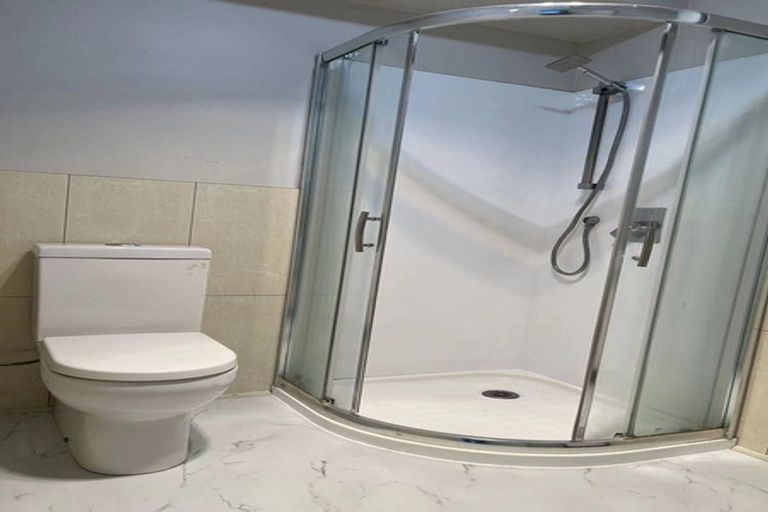 Photo of property in 24 Bond Crescent, Forrest Hill, Auckland, 0620