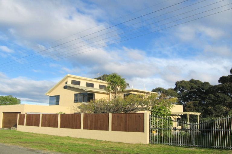 Photo of property in 6 Le Quesne Road, Bay View, Napier, 4104