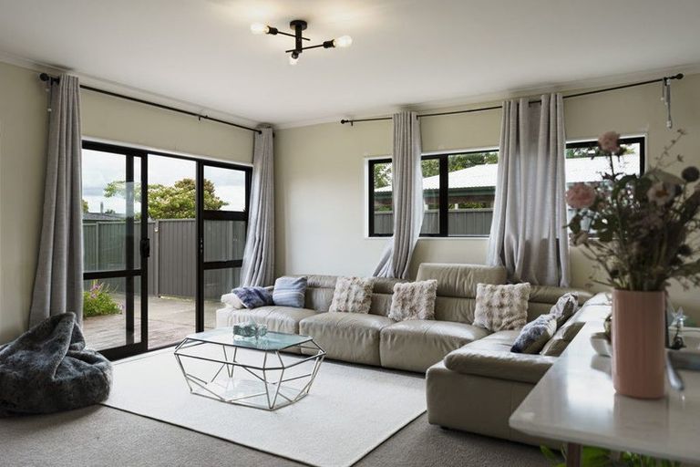 Photo of property in 15 Lorne Crescent, Flaxmere, Hastings, 4120