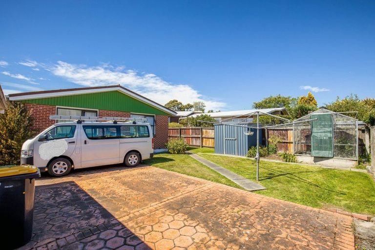 Photo of property in 70 Toorak Avenue, Avonhead, Christchurch, 8042