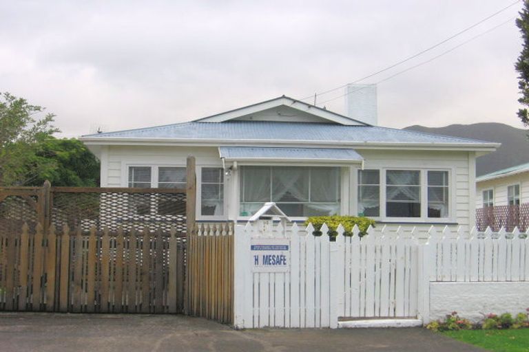 Photo of property in 14 Baldwin Street, Moera, Lower Hutt, 5010