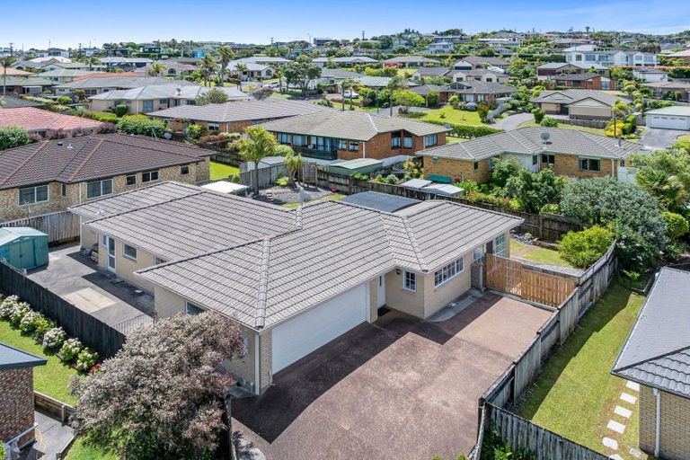Photo of property in 75 Kath Hopper Drive, Orewa, 0931