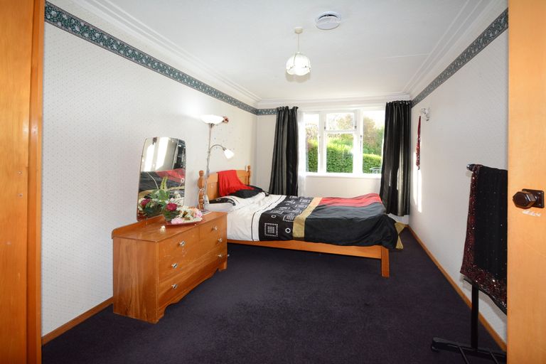 Photo of property in 18 Hanlon Street, Halfway Bush, Dunedin, 9010