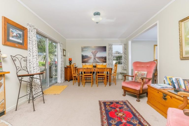 Photo of property in 42 Infidel Place, Torbay, Auckland, 0630