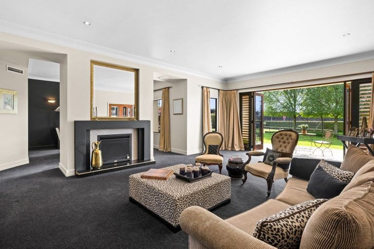 Photo of property in 375 Saint Georges Road, Havelock North, 4130
