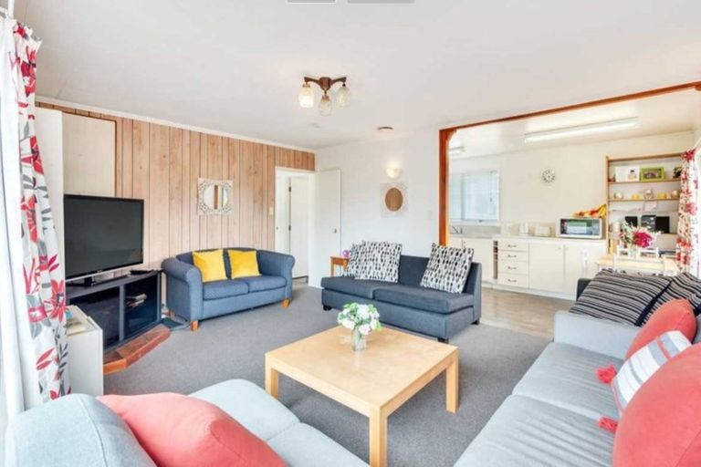 Photo of property in 1/7 Classic Grove, Bayview, Auckland, 0629