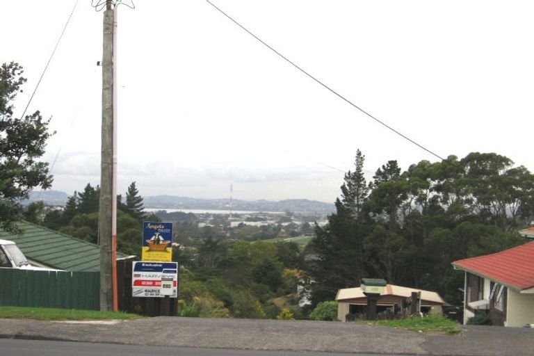 Photo of property in 429 Don Buck Road, Massey, Auckland, 0614