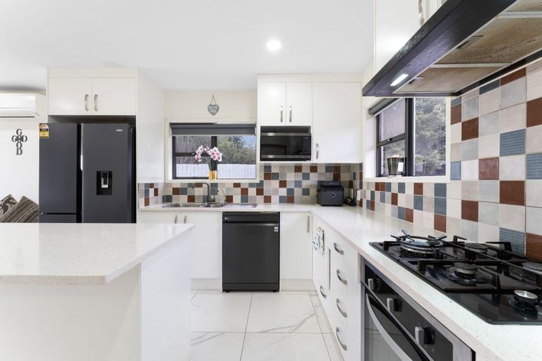 Photo of property in 1/36 West Coast Road, Glen Eden, Auckland, 0602
