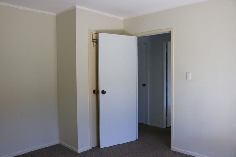 Photo of property in 112 Hutchinsons Road, Bucklands Beach, Auckland, 2014