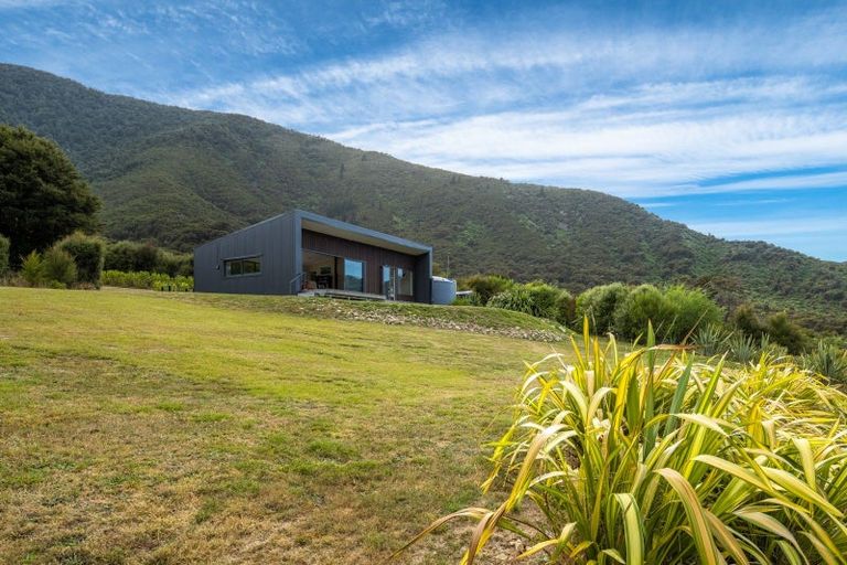 Photo of property in 15 Tai Close, Kaiuma Bay, Havelock, 7178