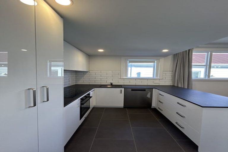 Photo of property in 39 Austin Street, Mount Victoria, Wellington, 6011