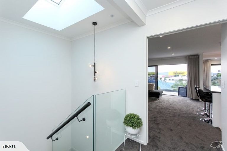 Photo of property in 77 Pendarves Street, New Plymouth, 4310