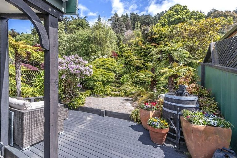 Photo of property in 6 Avoca Valley Road, Heathcote Valley, Christchurch, 8022