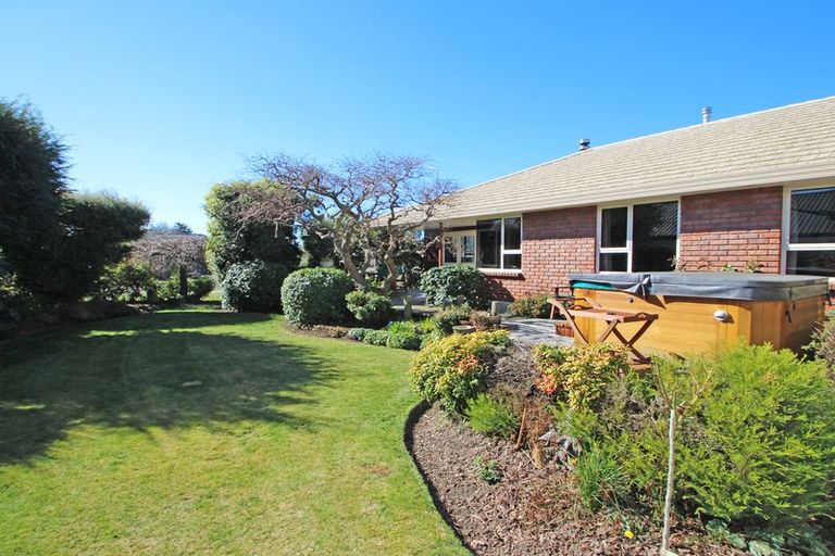 Photo of property in 54 Awamoa Road, Holmes Hill, Oamaru, 9401