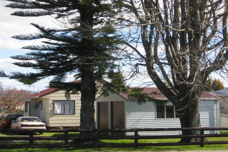 Photo of property in 74 College Road, Edgecumbe, 3120