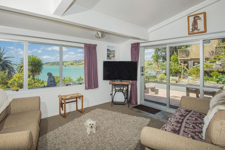 Photo of property in 813 Whangarei Heads Road, Parua Bay, Whangarei, 0174