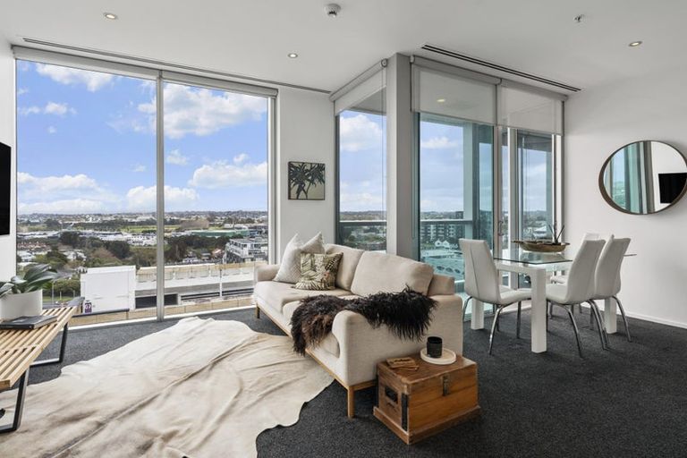 Photo of property in Sentinel Apartments, 905/3 Northcroft Street, Takapuna, Auckland, 0622