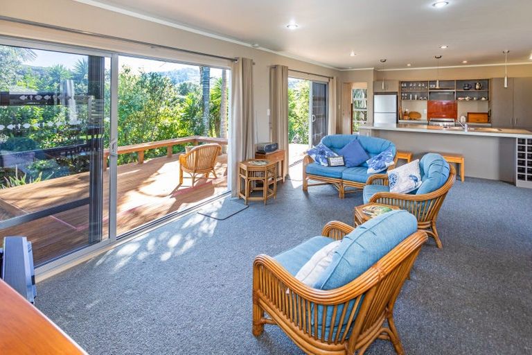 Photo of property in 2 Norfolk Place, Tairua, 3508