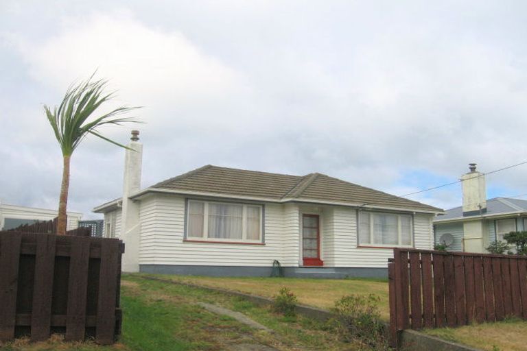 Photo of property in 137 Buckley Road, Southgate, Wellington, 6023