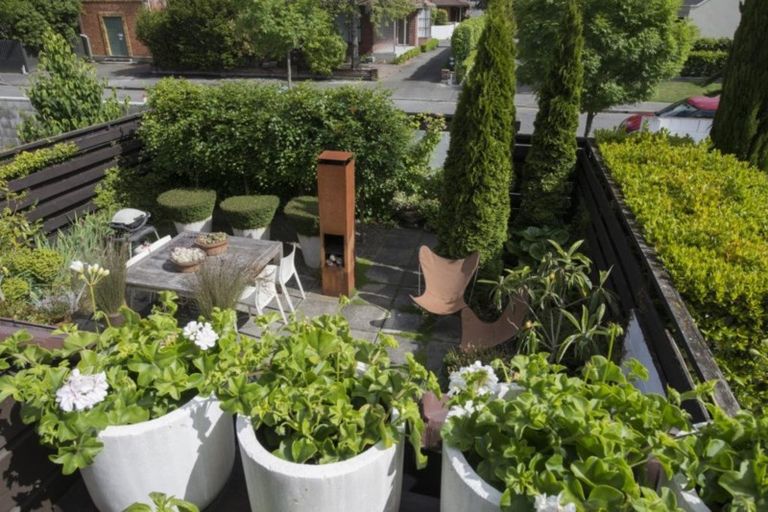 Photo of property in 16 Office Road, Merivale, Christchurch, 8014