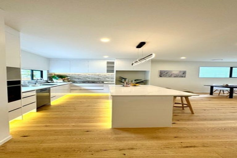 Photo of property in 31b Linwood Avenue, Forrest Hill, Auckland, 0620