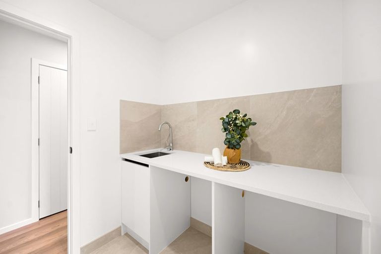 Photo of property in 60 Overton Street, Rototuna North, 3210