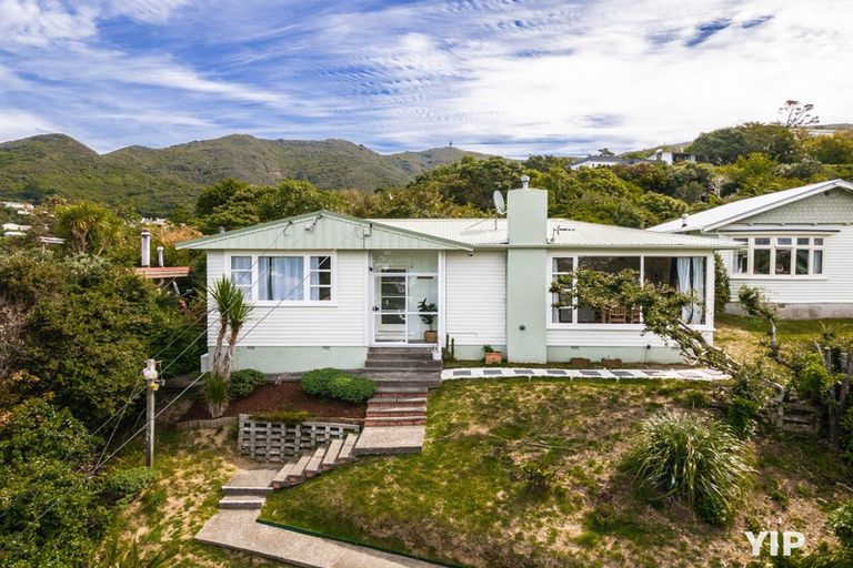 Photo of property in 23 Makara Road, Karori, Wellington, 6012