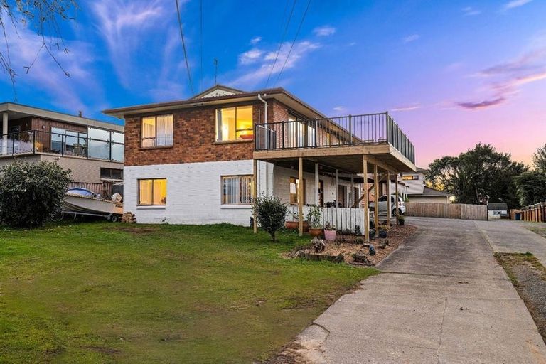 Photo of property in 182 Royal Road, Massey, Auckland, 0614