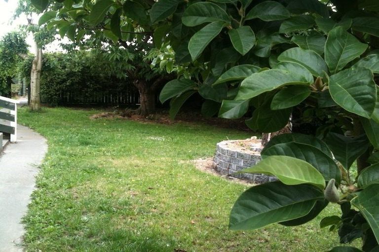 Photo of property in 92 Springs Road, Hornby, Christchurch, 8042